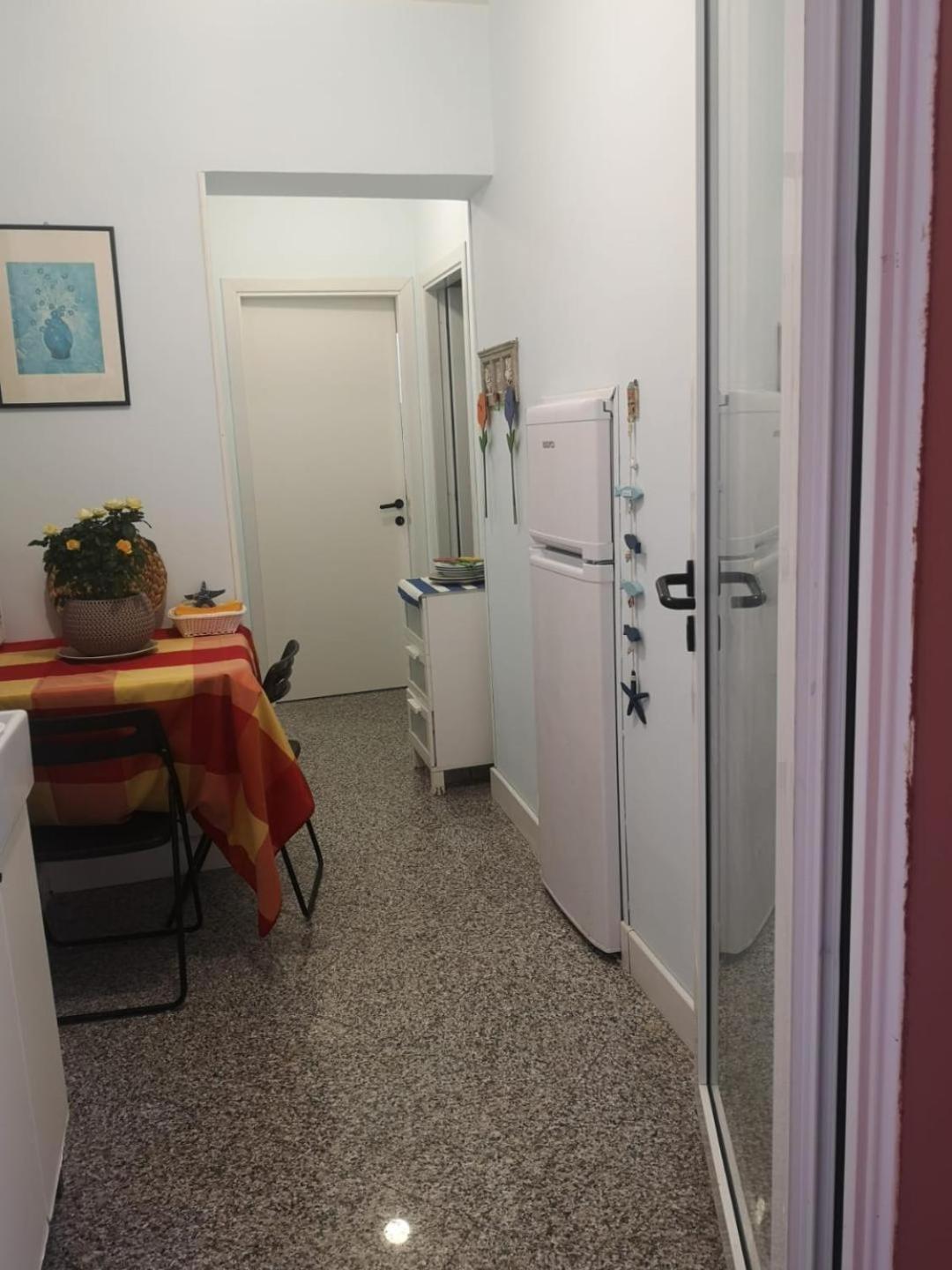 B&B Domus Oriens - Monolocale Indipendente In Villa Portoscuso Eksteriør bilde