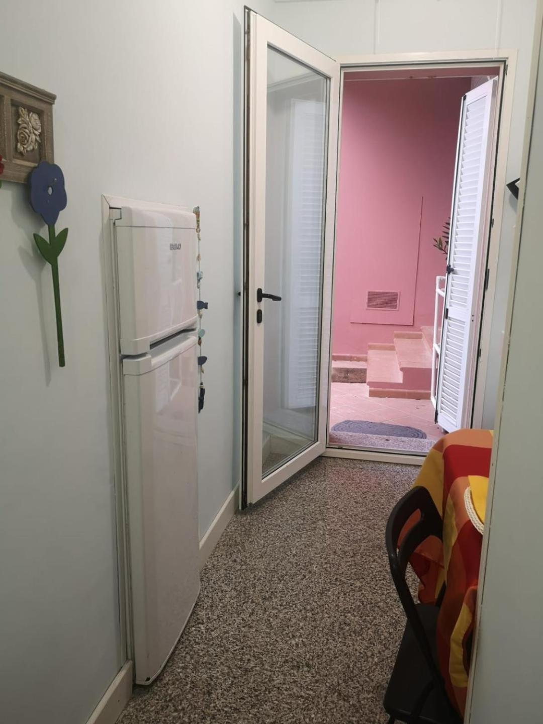 B&B Domus Oriens - Monolocale Indipendente In Villa Portoscuso Eksteriør bilde